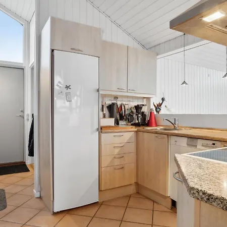 3 Bedroom Amazing In Knebel