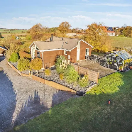 3 Bedroom Amazing In Vakantiehuis *