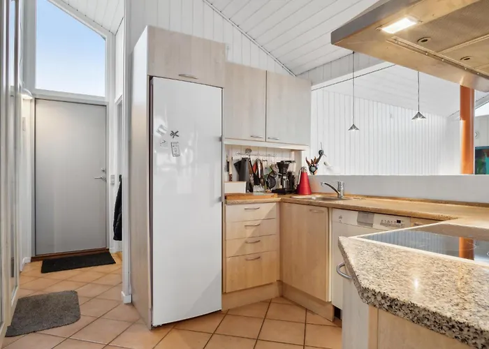 3 Bedroom Amazing In Knebel