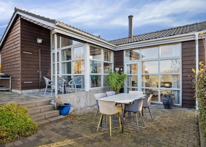 Semesterbostad 3 Bedroom Amazing In Knebel