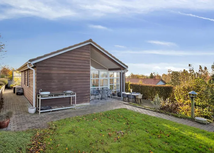 3 Bedroom Amazing In Semesterbostad Knebel